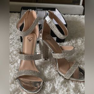 New ! Windsor Silver Rhinestone Block Heels